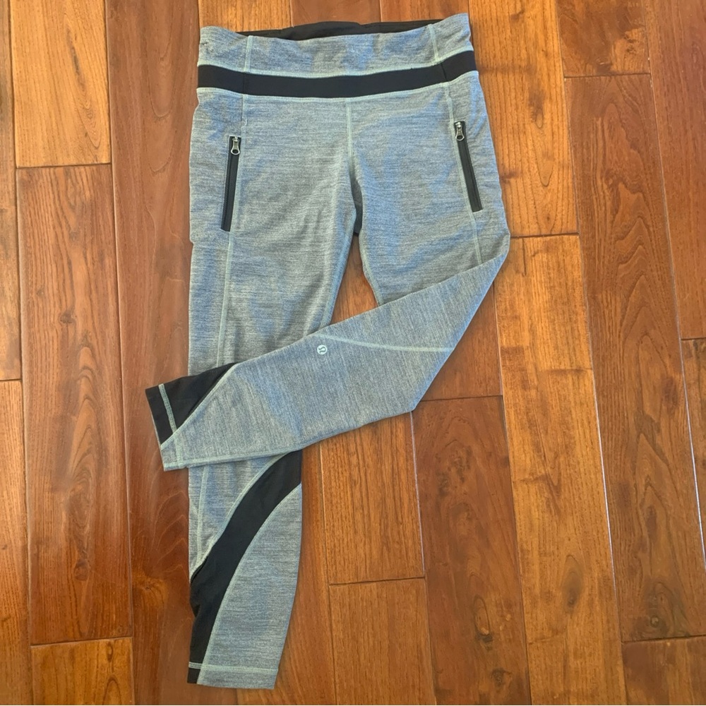 Lululemon Women's Inspire Tight II Gray/Black Size 8 Leggings Mesh Zip Pockets - Picture 9 of 10